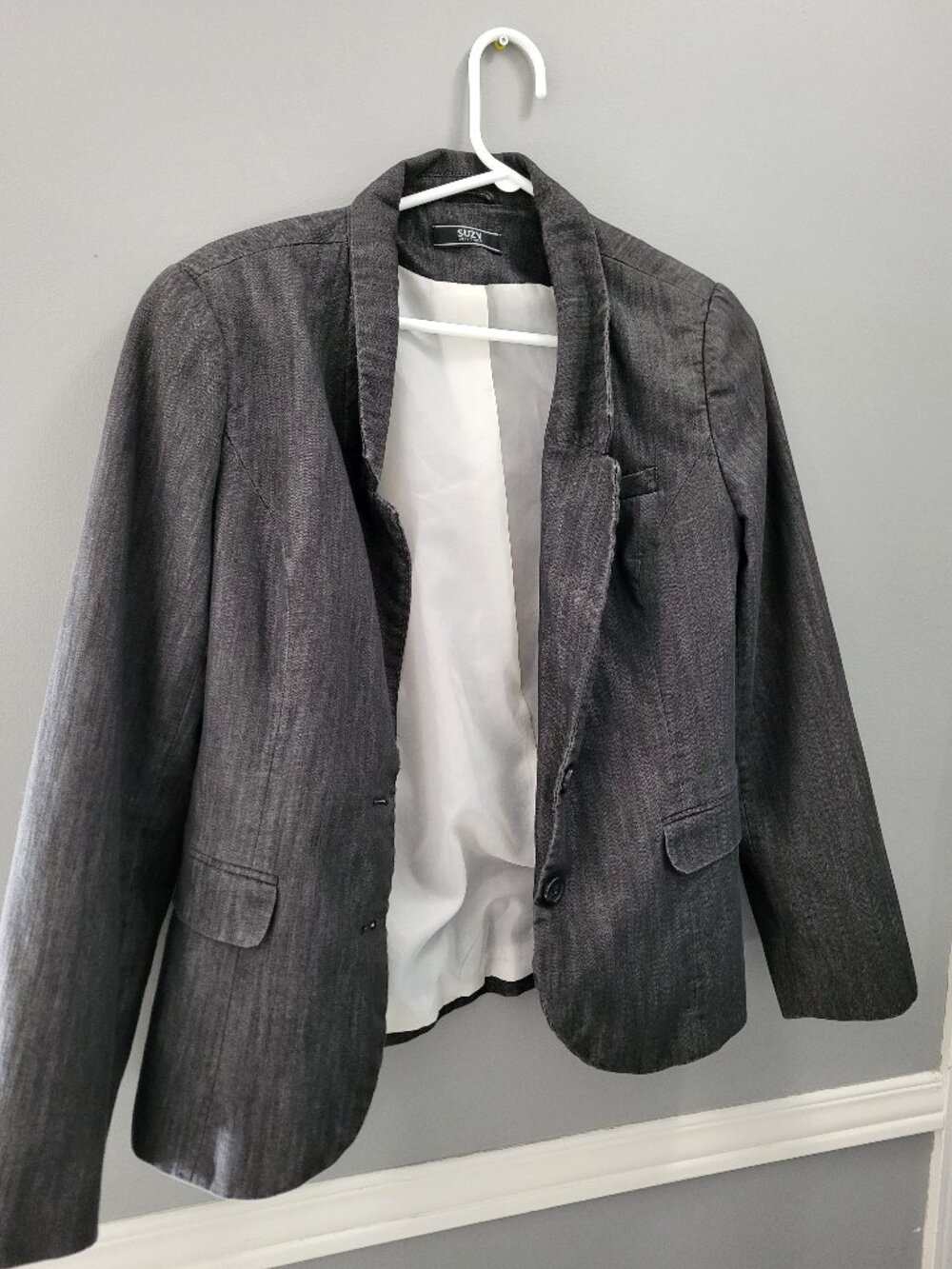 Suzy Shier Charcoal Grey Textured Blazer